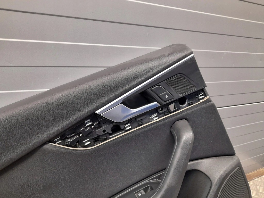 фото №7, Audi a4 s4 b9 8w0868065 обшивки дверь