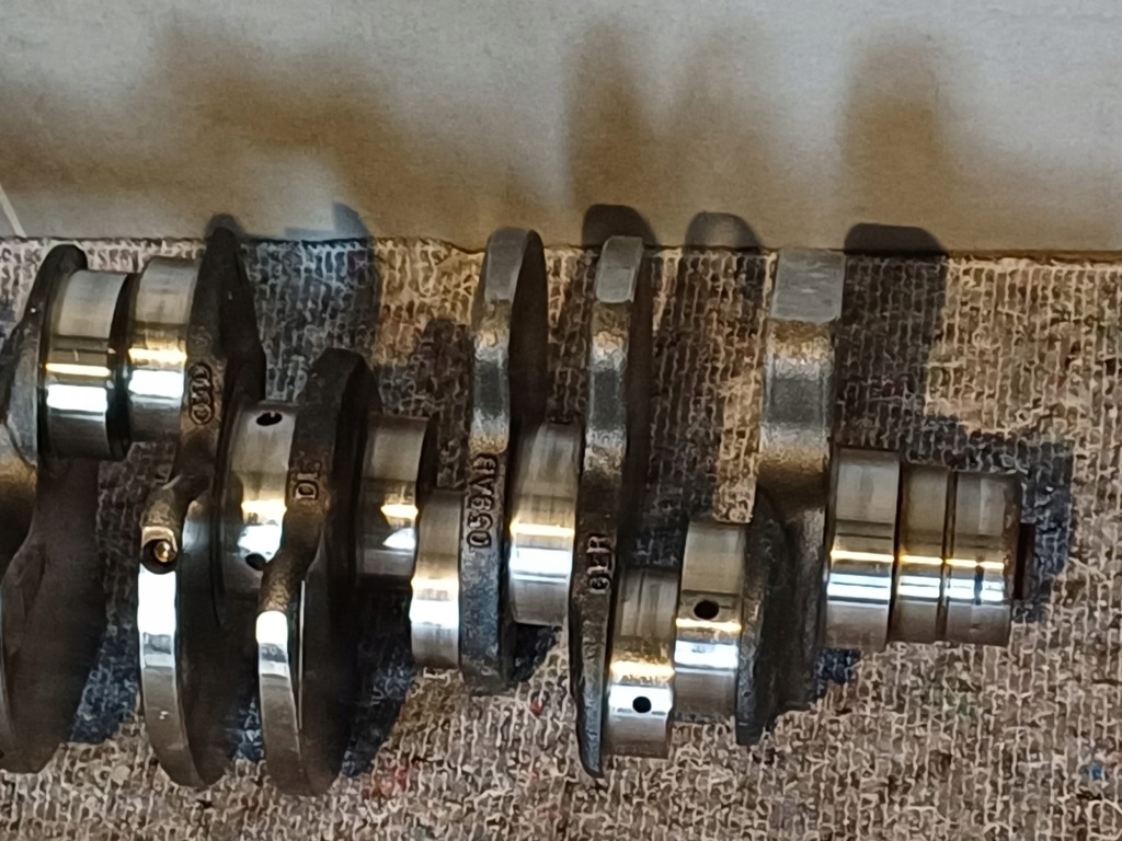 Nr 69 wał коленчатый к audi a6 2,7tdi c6 059101ab с Разборки