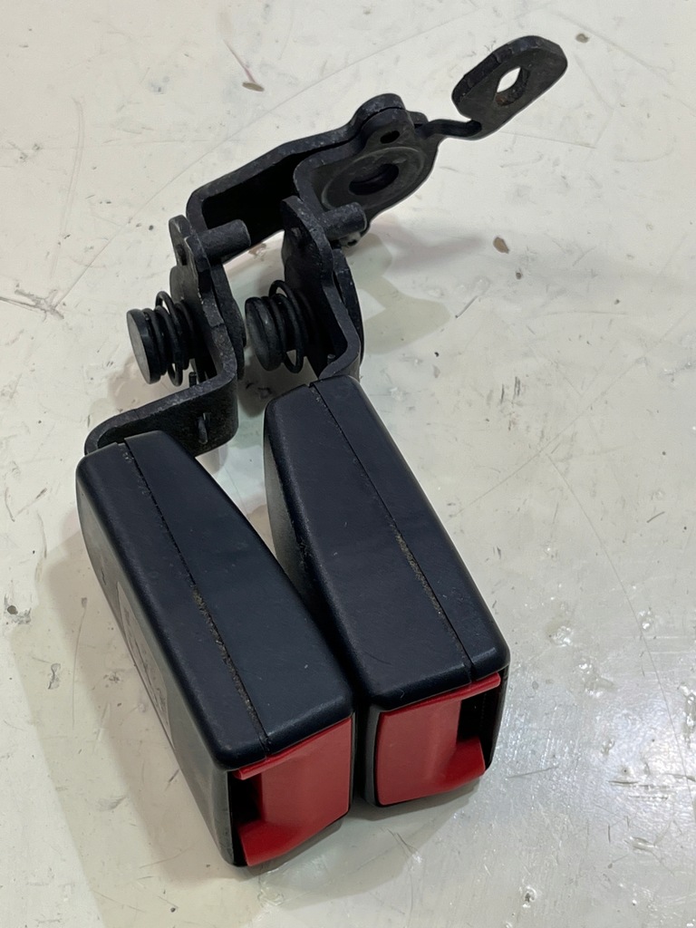 фото №1, Кліпса поперечина задня seat leon 5f 5f0857739