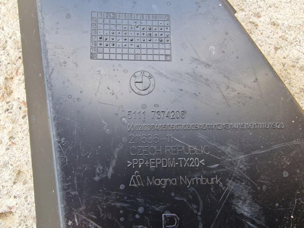 Купити Оригінальна заглушка ґрати центральної бампера перед bmw f48 f49 права