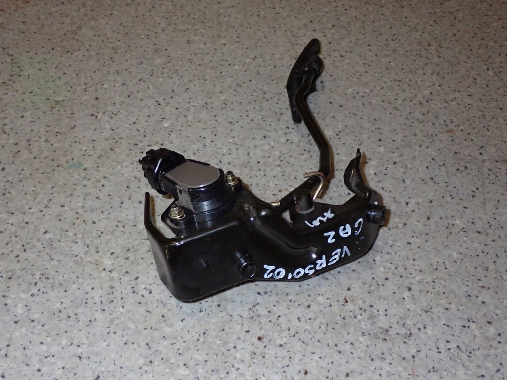 фото №1, Toyota corolla verso 01-03 потенциометр газа педаль