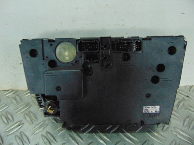 фото №2, Volvo s60 панель керуючий ---