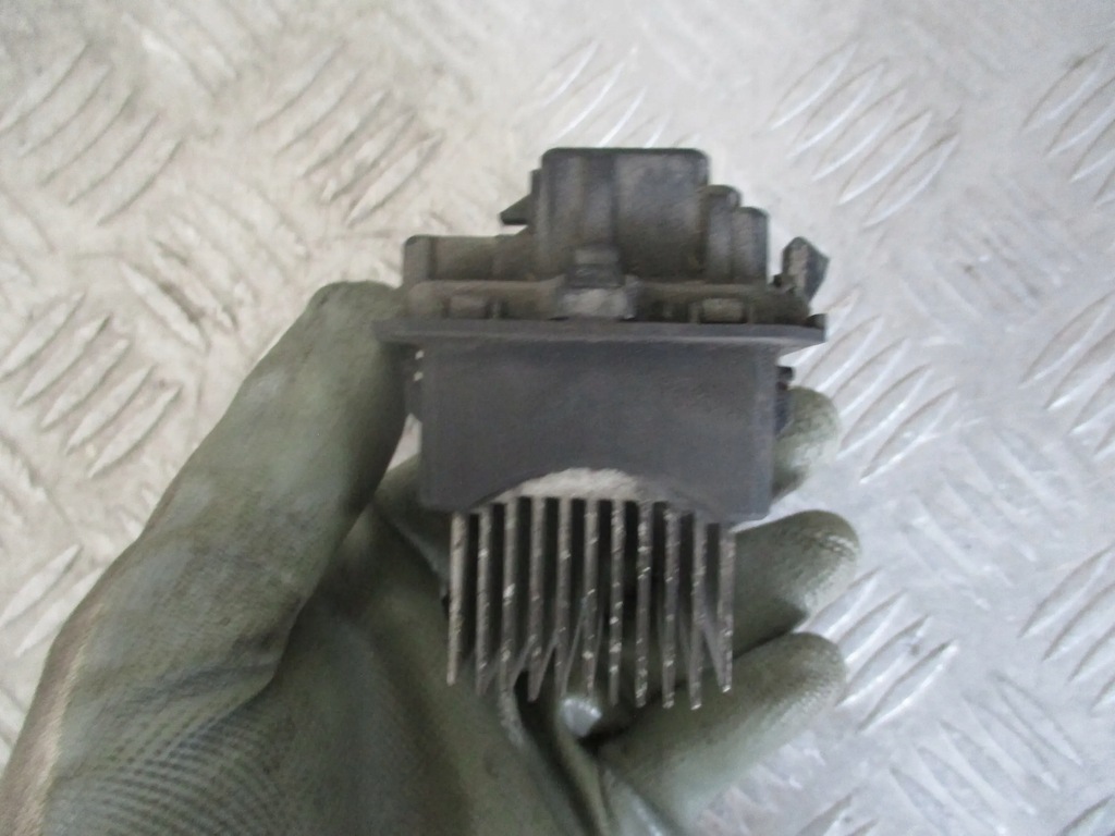 фото №3, Резистор вентилятор renault megane iii 08-12r. hb 5d