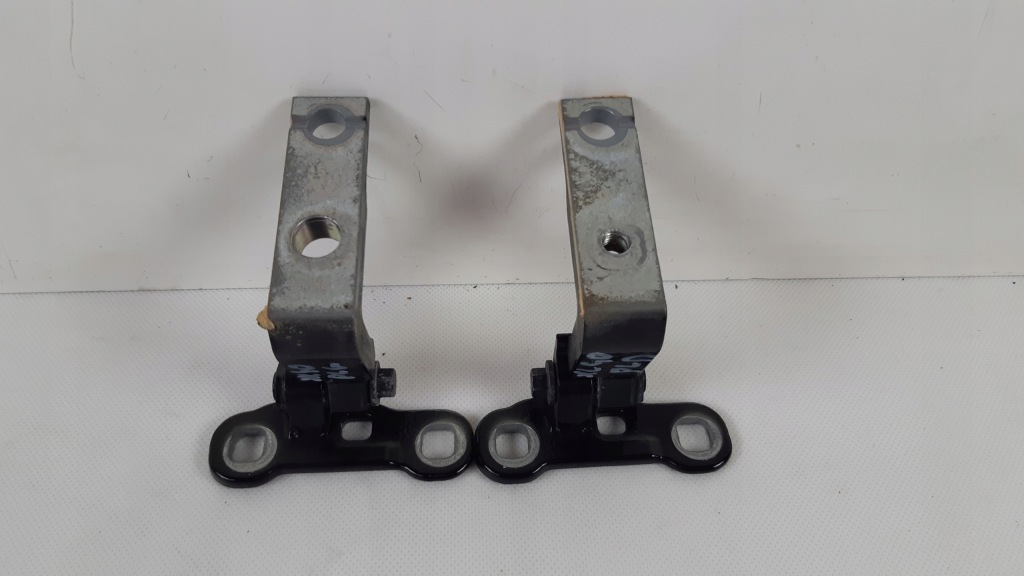 фото №2, Volvo xc40 петли дверь левых перед 019