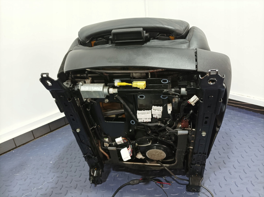 фото №16, Infiniti fx ii lift qx70 сидіння перед водія пасажира шкіра eu екран dvd