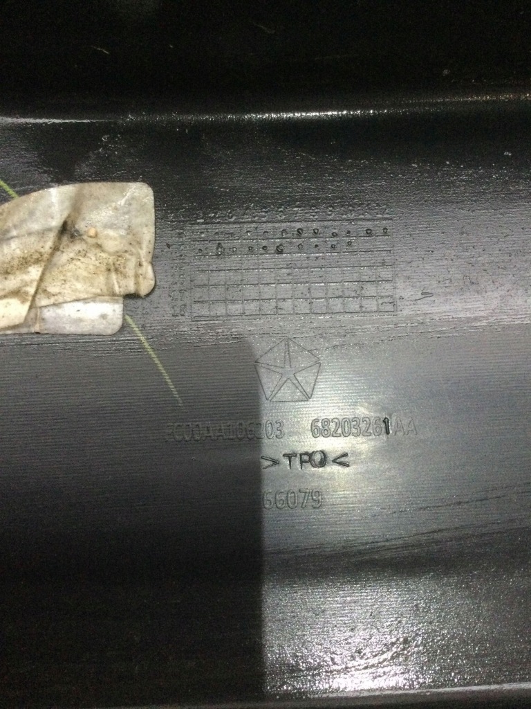 Купить Бампер задний задняя jeep grand cherokee 68203261aa