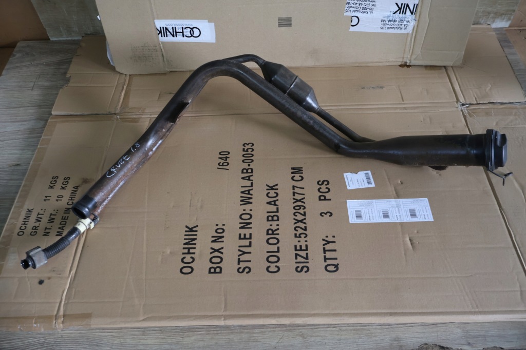 Купити Chevrolet cruze 1.8 b труба заливної заливної пального шланг 08-14