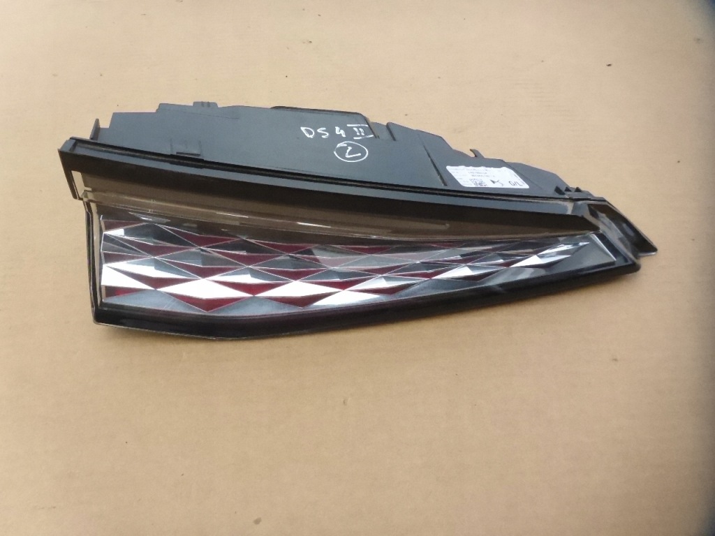 фото №1, Citroen ds4 ii лампа левая w крышка 9844895180