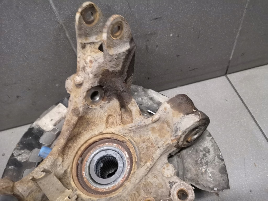 Купить Поворотный кулак правый задняя vw touareg 5.0 tdi 7l0505436b