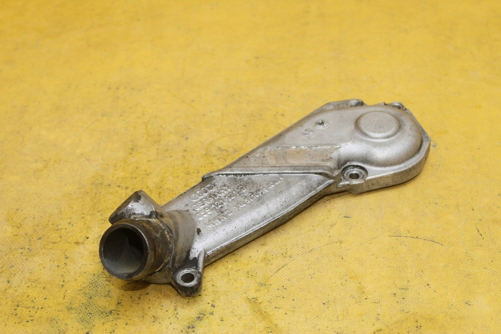 фото №1, Корпус термостата a6 c5 fl 2.5tdi 059121121d