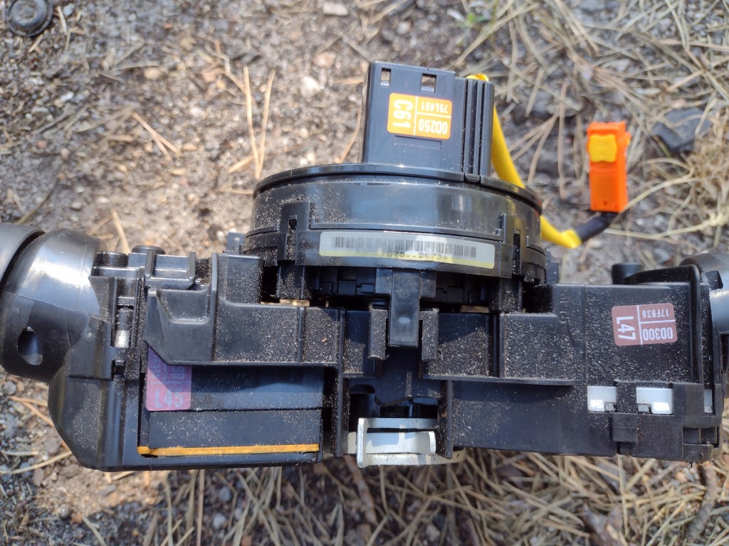 фото №6, Рычаг дворник toyota yaris iii 1.4d 2017