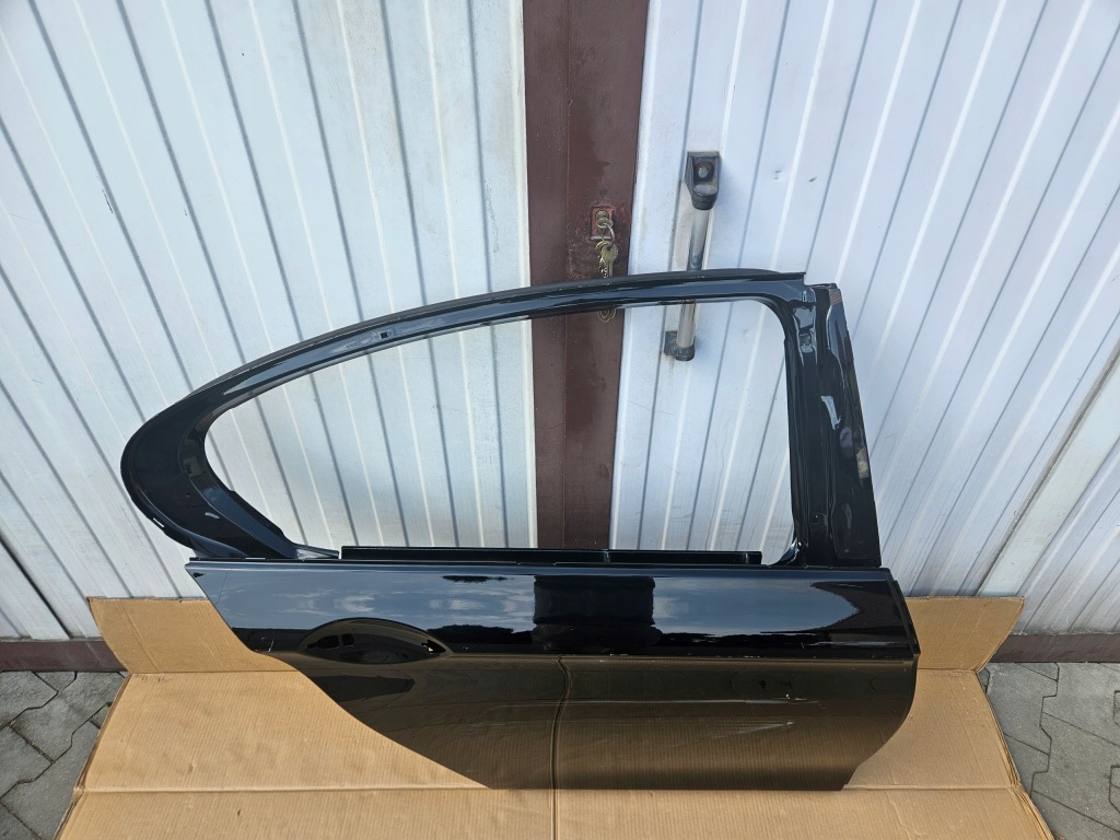 фото №1, Двері праве задня bmw f10 black saphire металік 475