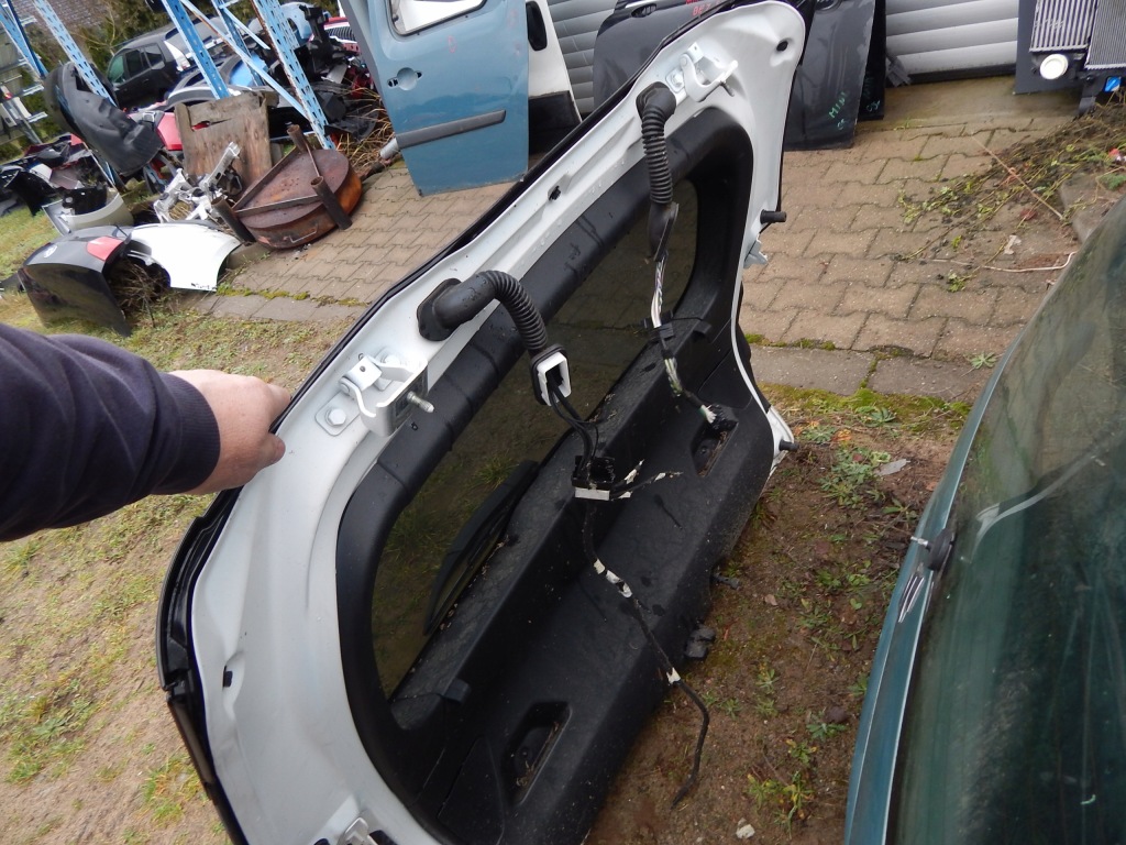 фото №3, Крышка багажника citroen ds3 crossback ładna