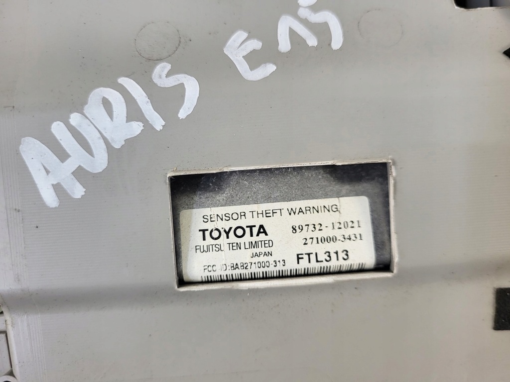 фото №11, Лампа потолочный освещение кабины toyota auris e15