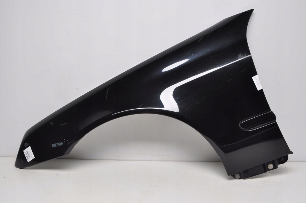 фото №1, Mercedes w203 lift крыло левый перед передний