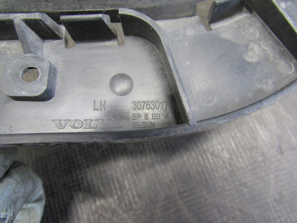 Направляющая бампера левый задняя volvo v50 i lift 07-12r 30763017 Доставка