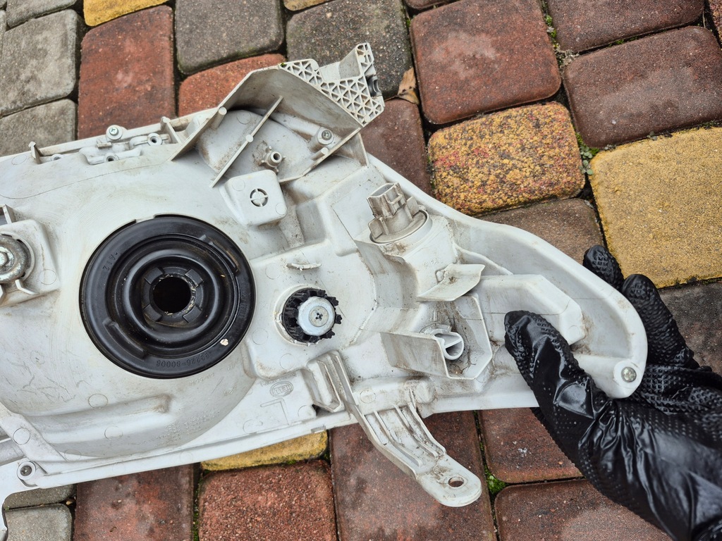 фото №12, Лампа передняя левая фара перед toyota hilux vii 05-08