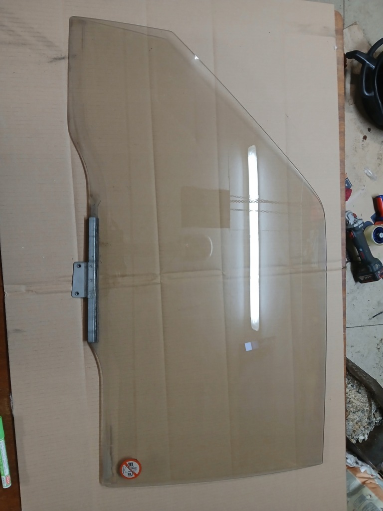 фото №1, Suzuki vitara i 3d скло ліва коричнева