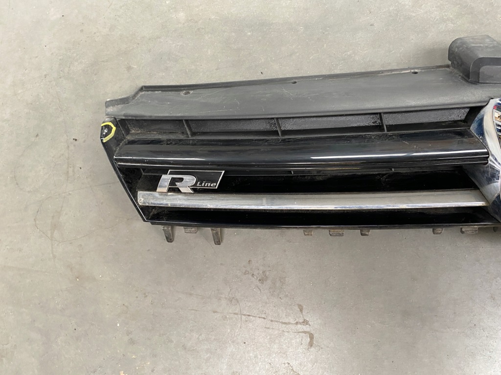 фото №4, Vw golf vii решётка радиатора решётка радиатора r-line 5g0853653