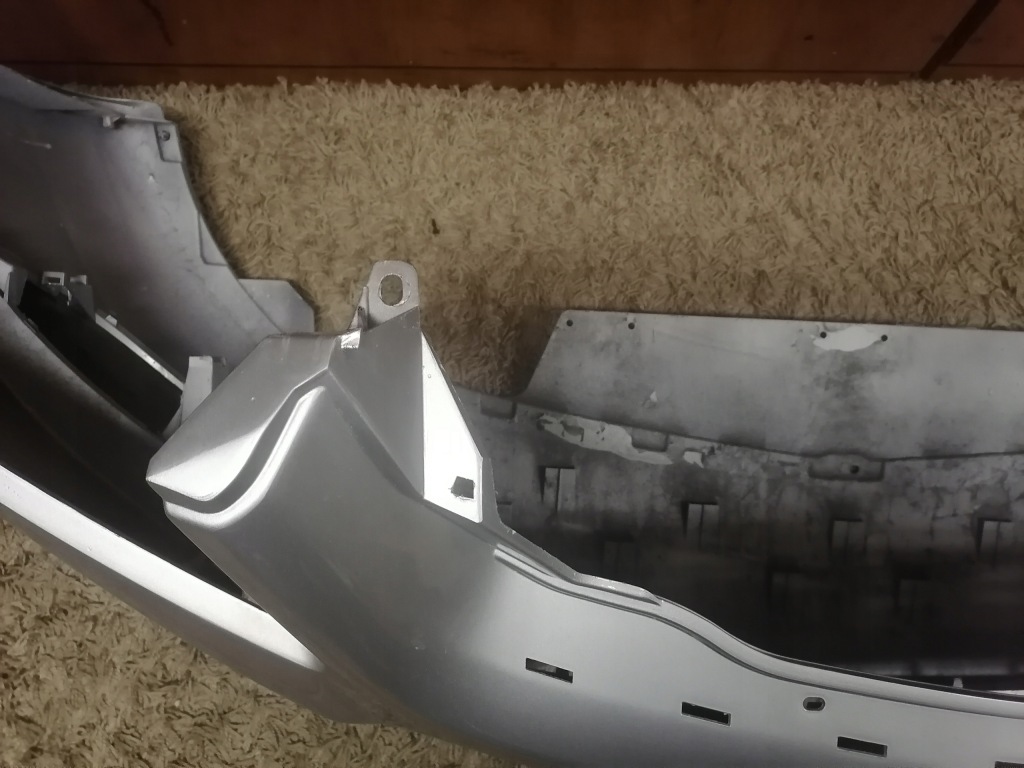 Бампер zafira b z157 рестайлинг  с решётки Оригинал