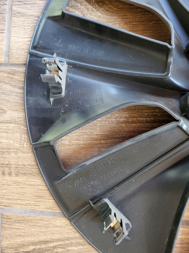 Купить Kołopak tesla y 19 cali 1044235-00-c