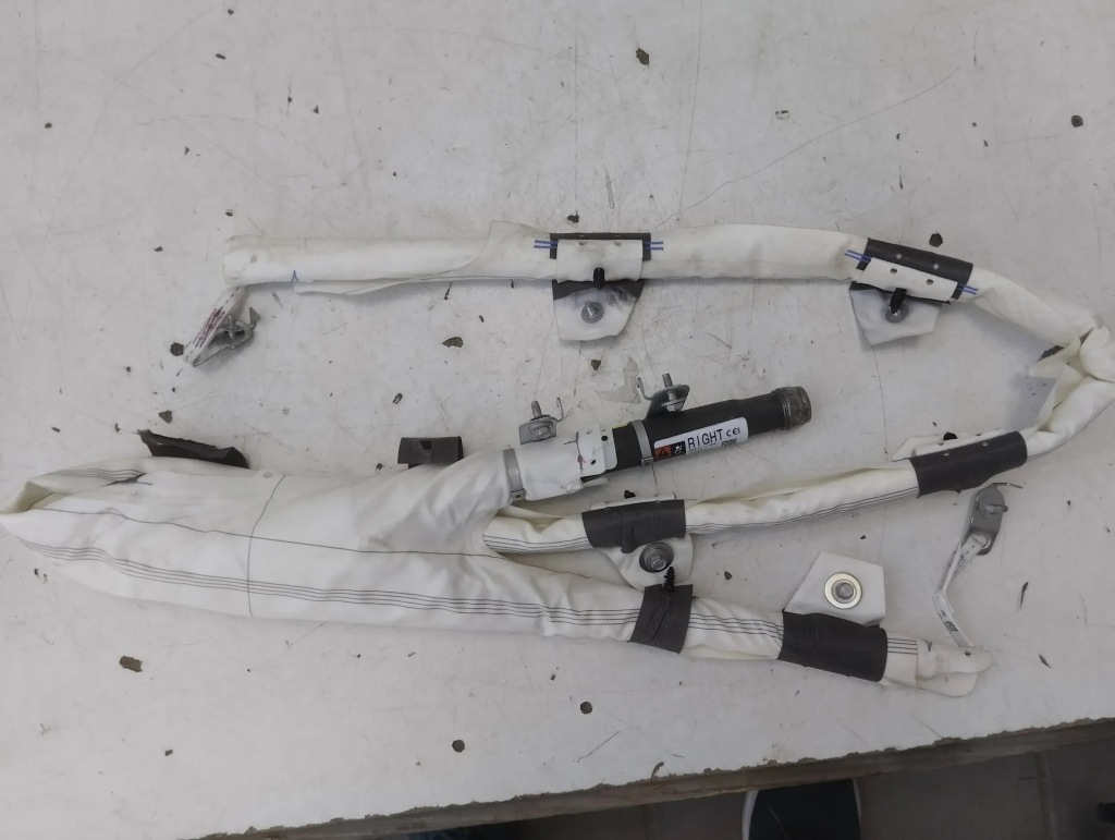 фото №1, Tesla 3 подушка безопасности шторка безопасности воздушная правая