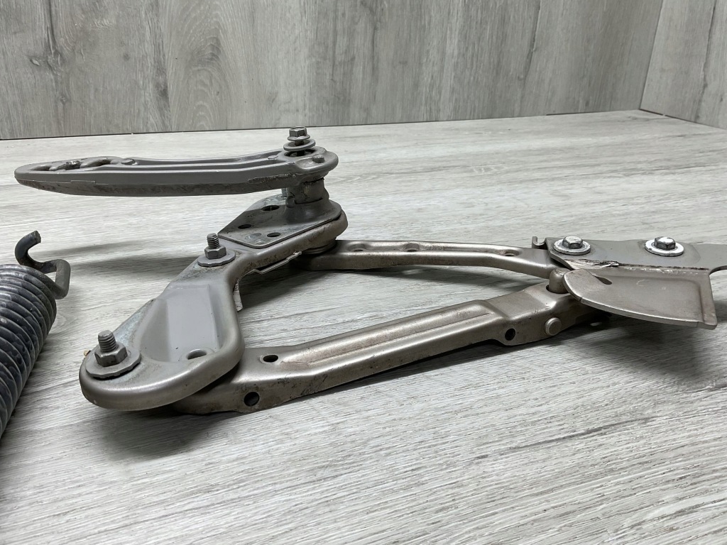 Петля капот правий перед mercedes-benz sl r129 1298800228 1298870274 в Україні