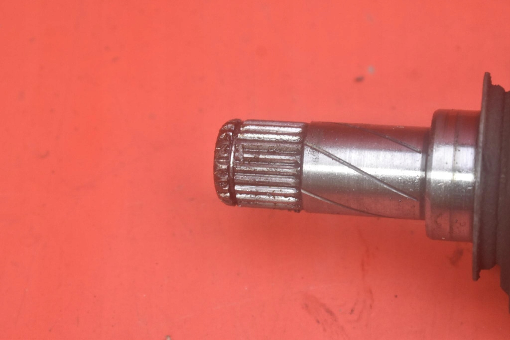 Приводной вал правая перед механическая коробка передач 13149829 opel corsa 1.4 twinport 90 km 14-20 в Украине