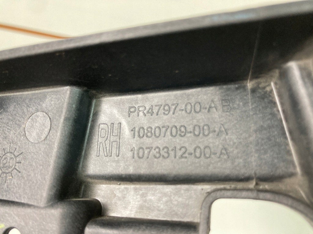 Tesla x каркас кронштейн оббивка rh 1080709-00-a Доставка