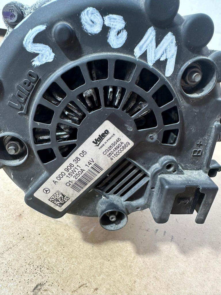 Генератор комплектный , mercedes c klasa w205 des, om651, s205, c205 Недорого