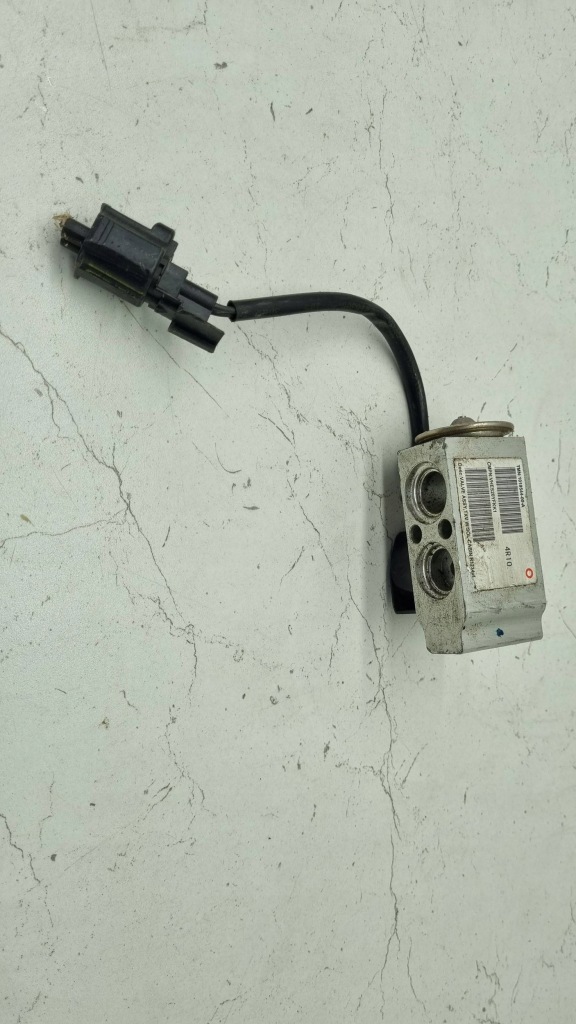 Купити Шланг кондиціонера tesla model s 101954400a