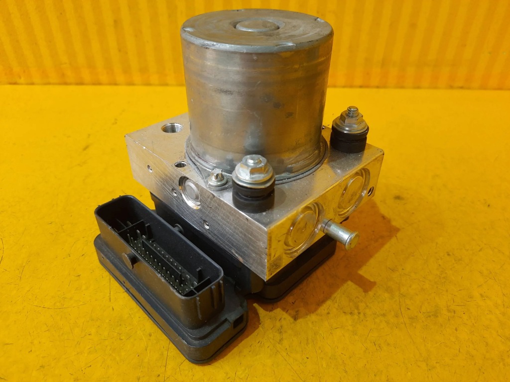 Купить Mercedes gla w156 насос abs a2439009900