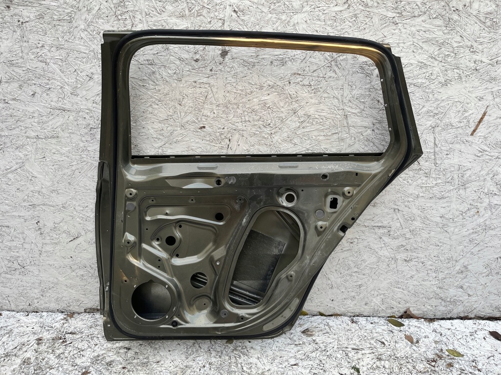 фото №9, Двері задня задні праве skoda superb iii 3 kombi 3v