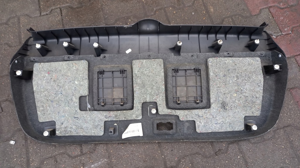 фото №4, Обивка багажника toyota avensis 04r kombi