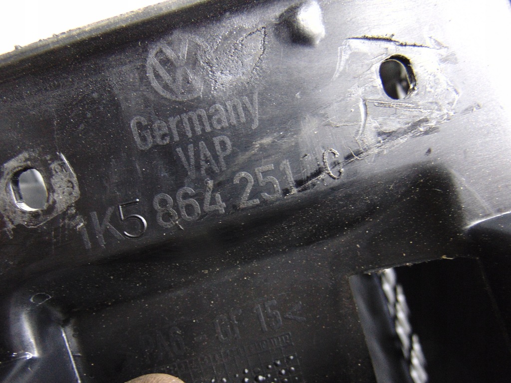 фото №8, Подлокотник кожа vw scirocco iii 1k5864251c