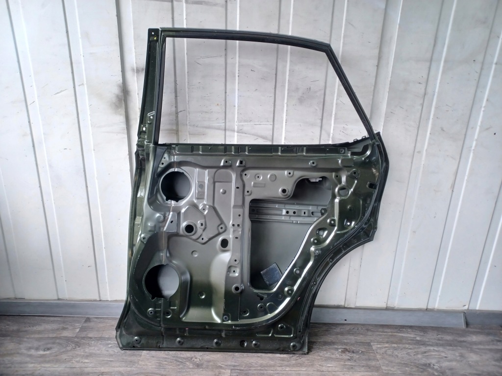 Дверь ----- lexus rx v 2022- ------ задние правое ---- Киев