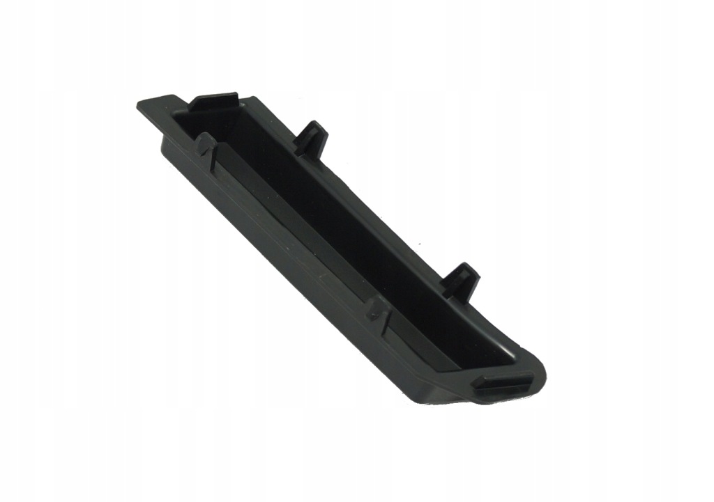 Решётка заглушка решётка  решётка радиатора бампера audi a3 8v s-line рестайлинг  16-20r комплект в Украине