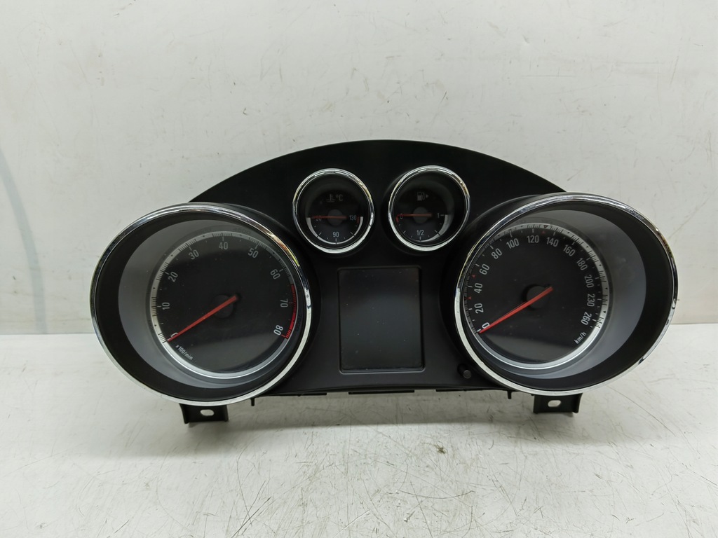 фото №1, Opel insignia a 2.8 счетчик приборы