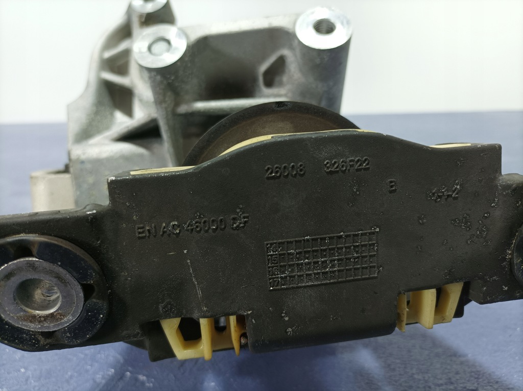 фото №6, Volvo s90 v90 ii 16- 2.0d d4204t9 подушка кронштейн двигуна 31430490