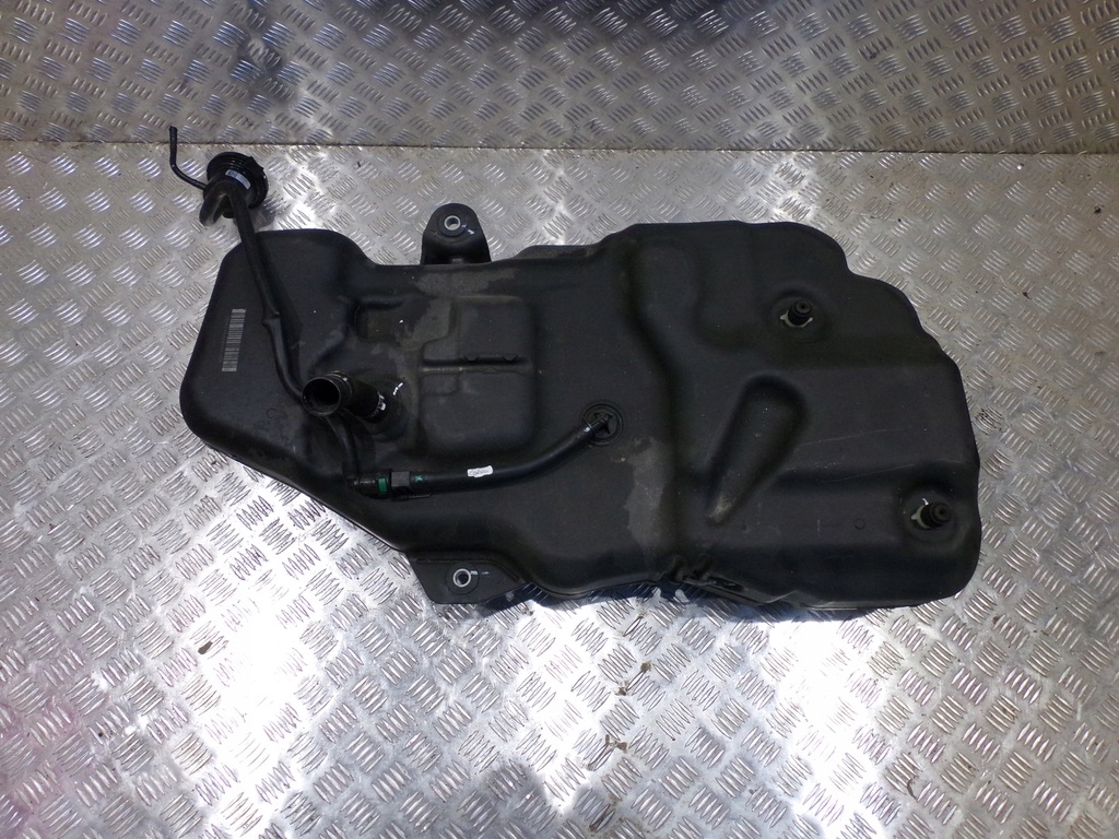 фото №1, Gle w166 бак adblue a1664704401 mercedes