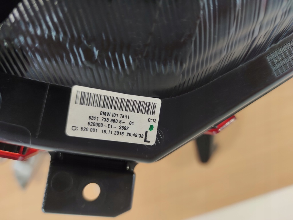 фото №3, Bmw i3 левая лампа задняя задняя led оригинальная bdb