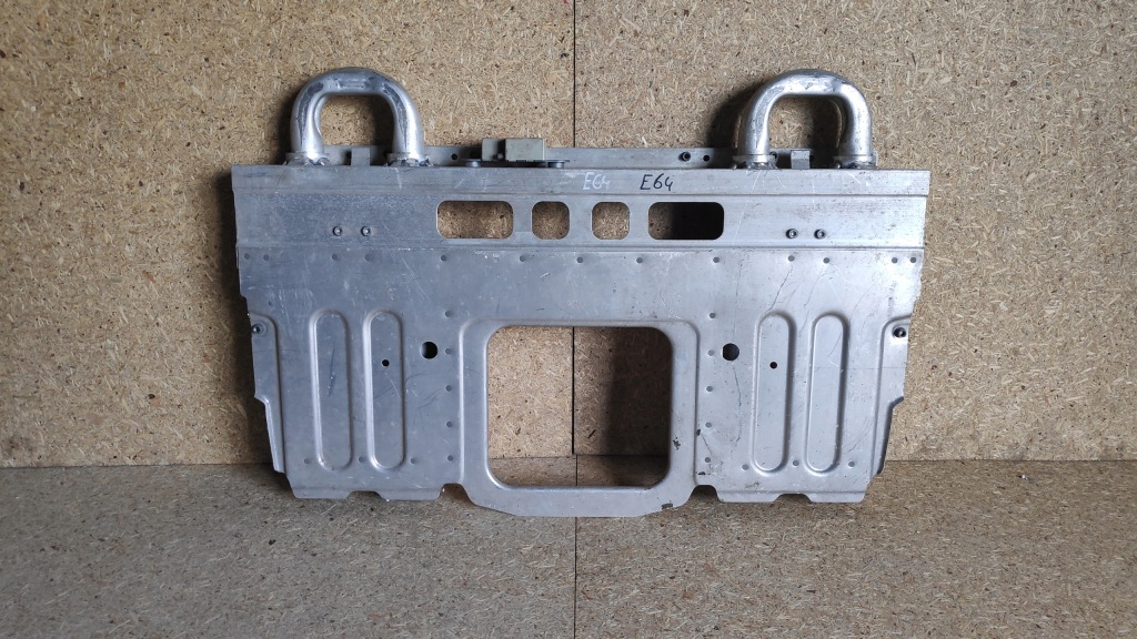 фото №1, Bmw e64 дуга патрон безопасности подголовник