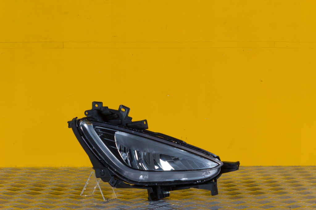 фото №1, Hyundai elantra coupe 2011-2013 противотуманная фара лампа r