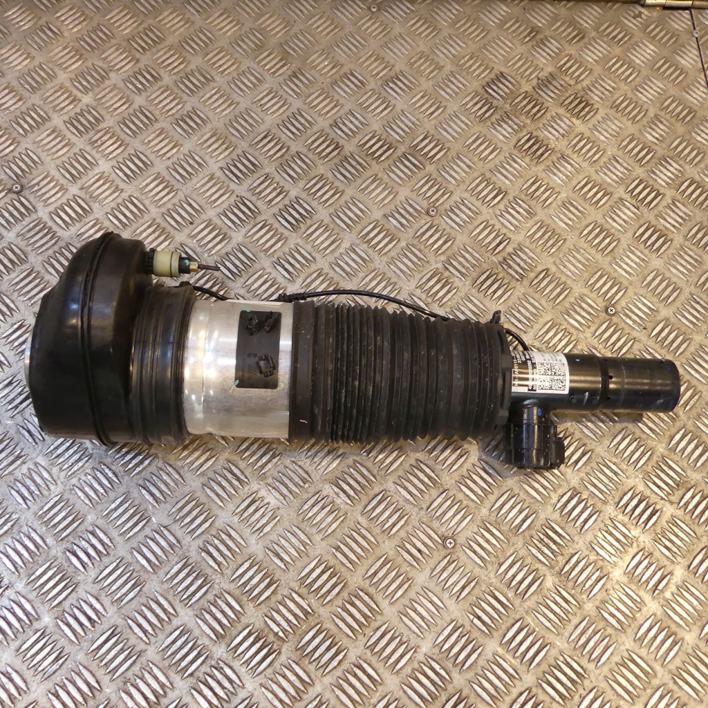 фото №1, Bmw x7 g07 lci амортизатор перед правый vdc