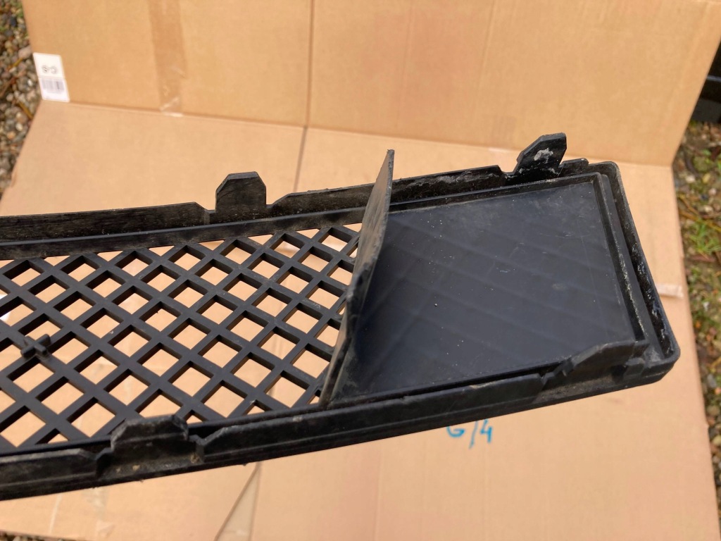 Bmw 1 e82/e88 решётка средняя бампера передний orygi. Доставка