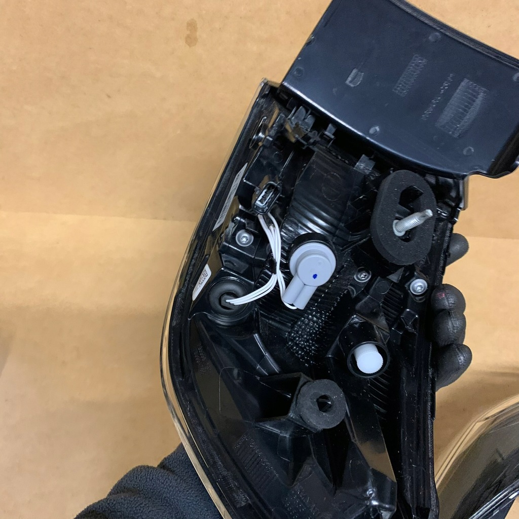 фото №11, Renault clio v lift 2023 левая лампа задняя led 265502066r