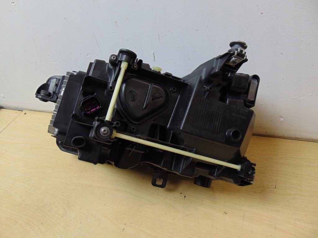 фото №11, Лампа права перед audi q4 e-tron 89a941036 europa