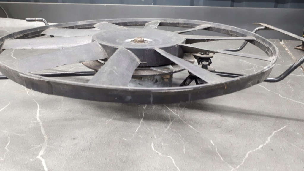 7700789730 вентилятор радиатора renault rapid 1.6d Цена