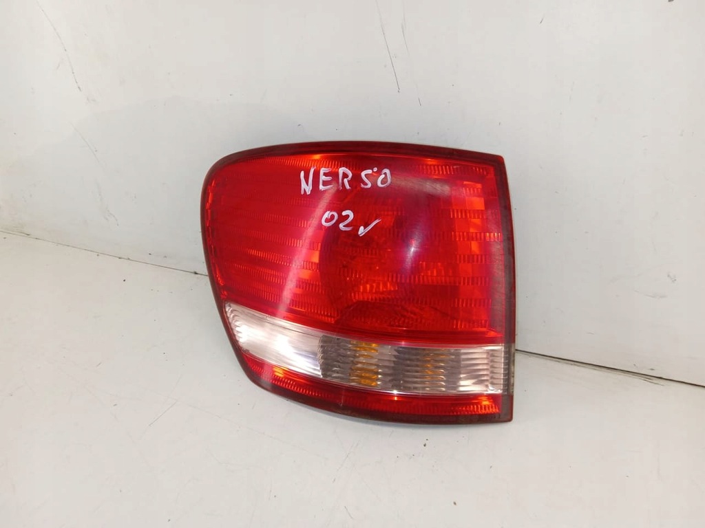 фото №1, Лампа задняя левая задняя toyota avensis verso