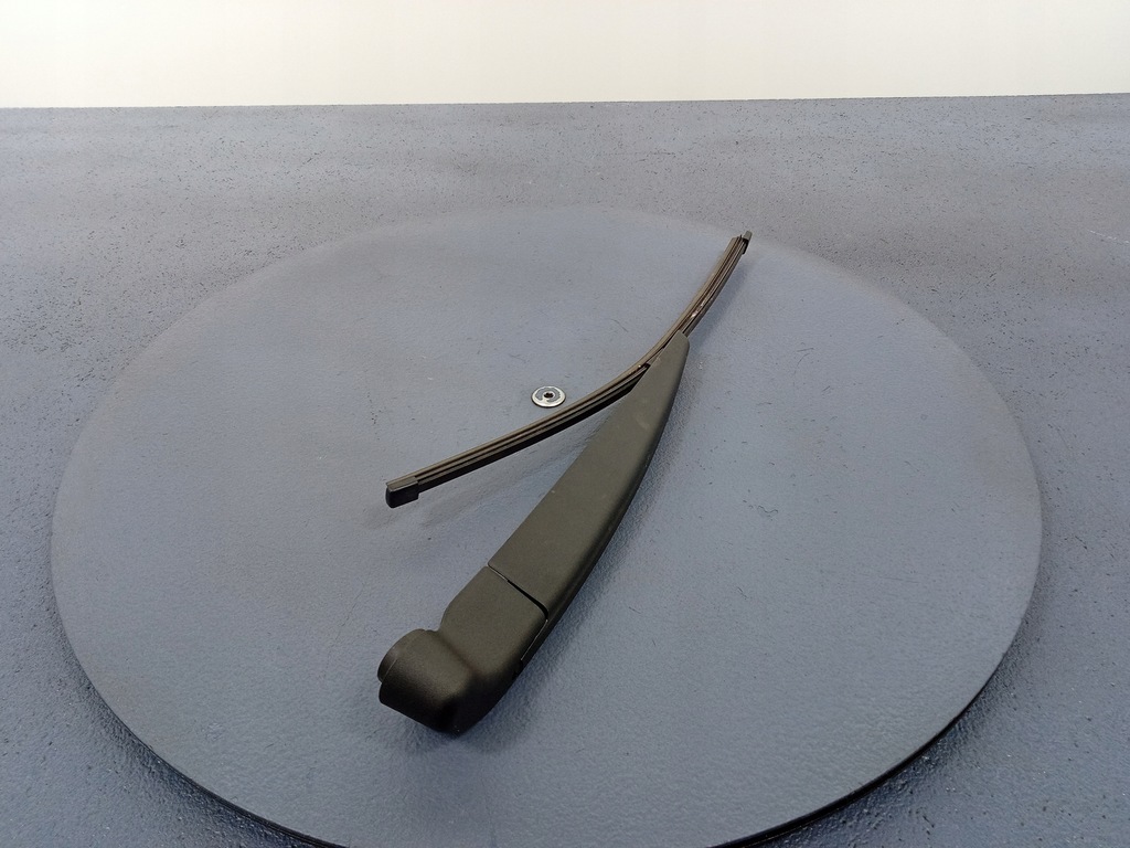 фото №4, Bmw 1 f40 важіль двірники задня 7489776